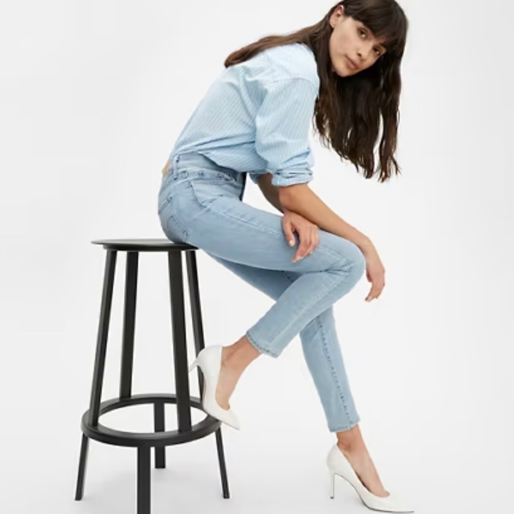 LEVI'S 311 Shaping Skinny Jeans 25